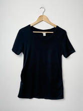 Load image into Gallery viewer, Black H&amp;M Maternity Shirt Size Medium
