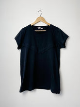 Load image into Gallery viewer, Black Teat &amp; Cosset Nursing Shirt Size Extra Large
