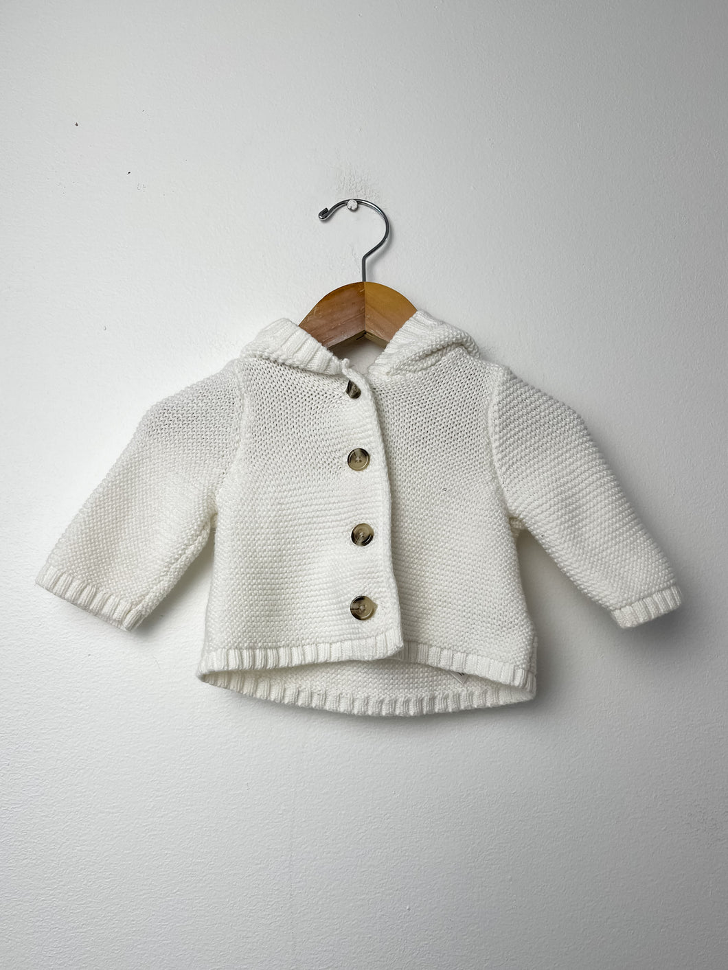 Cream Old Navy Knit Cardigan Size 0-3 Months