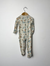 Load image into Gallery viewer, Floral Belan.J Sleeper Size 3-6 Months
