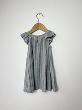 Load image into Gallery viewer, Grey Gap Dress Size 12-18 Months

