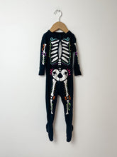 Load image into Gallery viewer, Skeleton Old Navy Sleeper Size 12-18 Months
