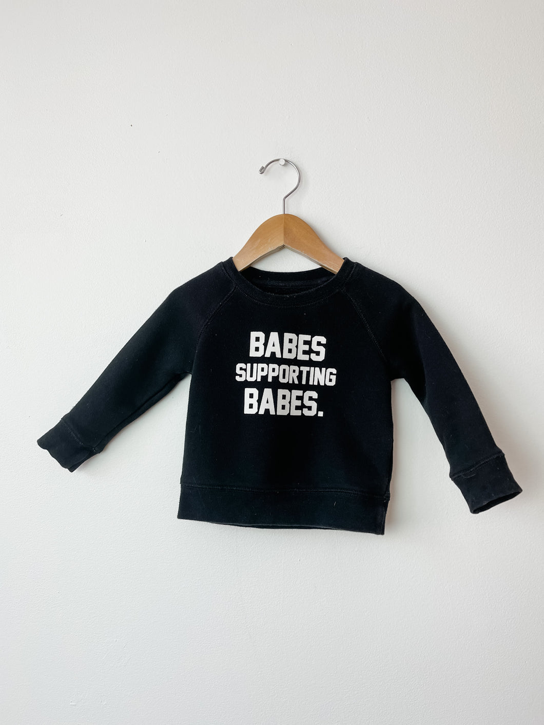 Black Brunette The Label Sweater Size 12-18 Months