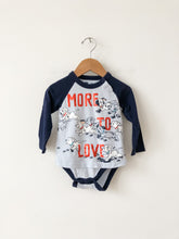 Load image into Gallery viewer, Boys Blue Gap Bodysuit Size 12-18 Months
