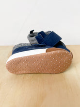Load image into Gallery viewer, Boys Blue Old Navy Shoes Size 12-18 Months
