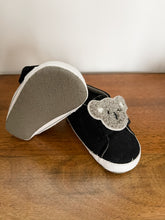 Load image into Gallery viewer, Black Carters Shoes Size 6-9 Months
