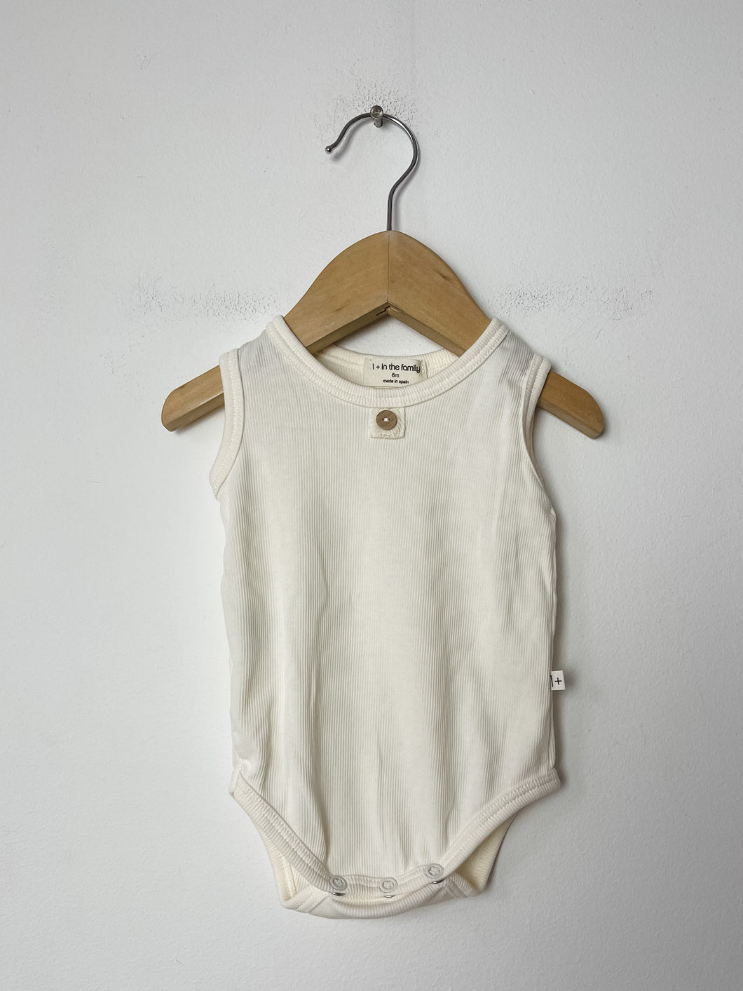 Cream 1 + In The Family Bodysuit and Hat Set Size 6 Months