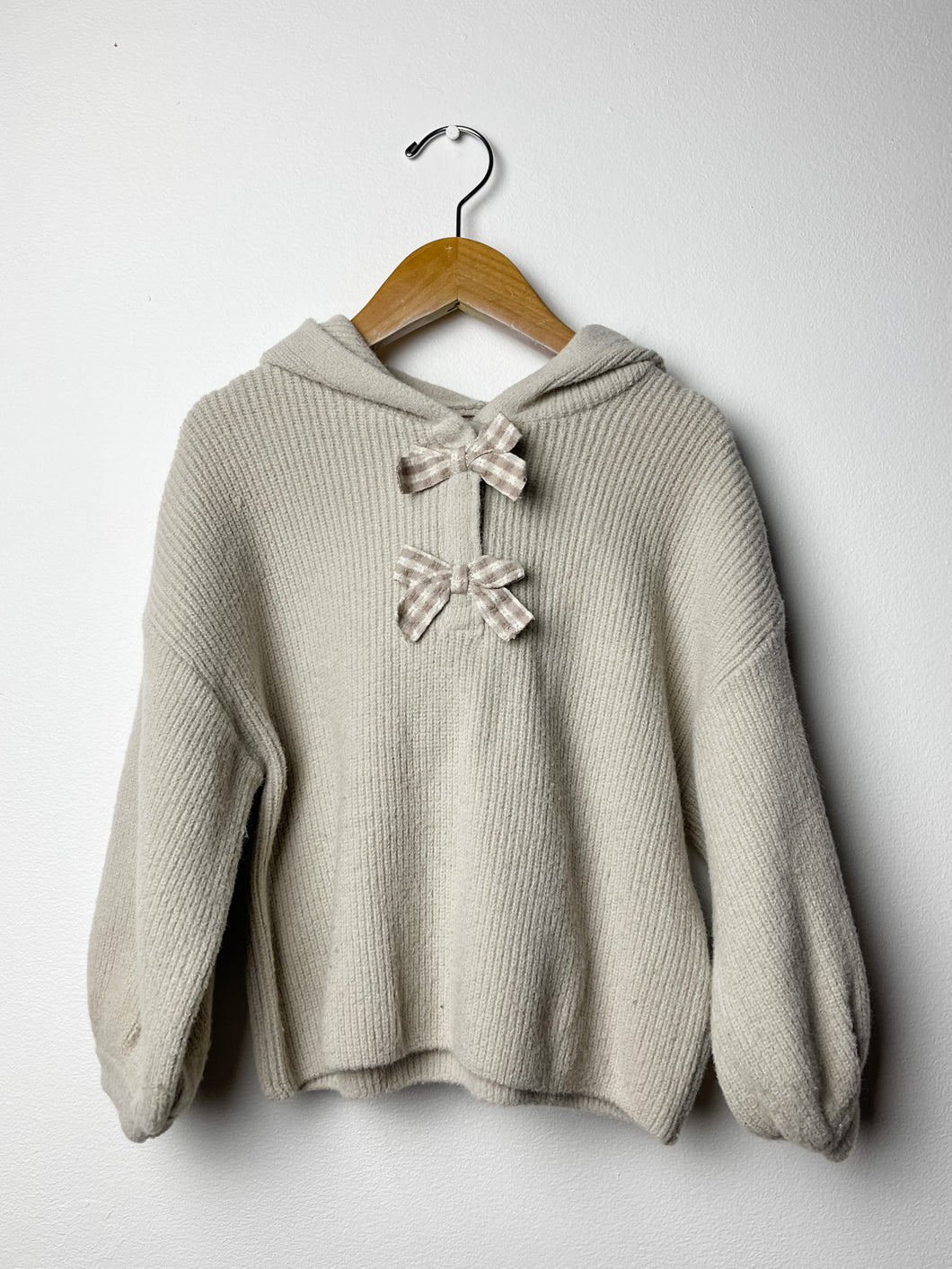 Beige Zara Sweater Size 4-5