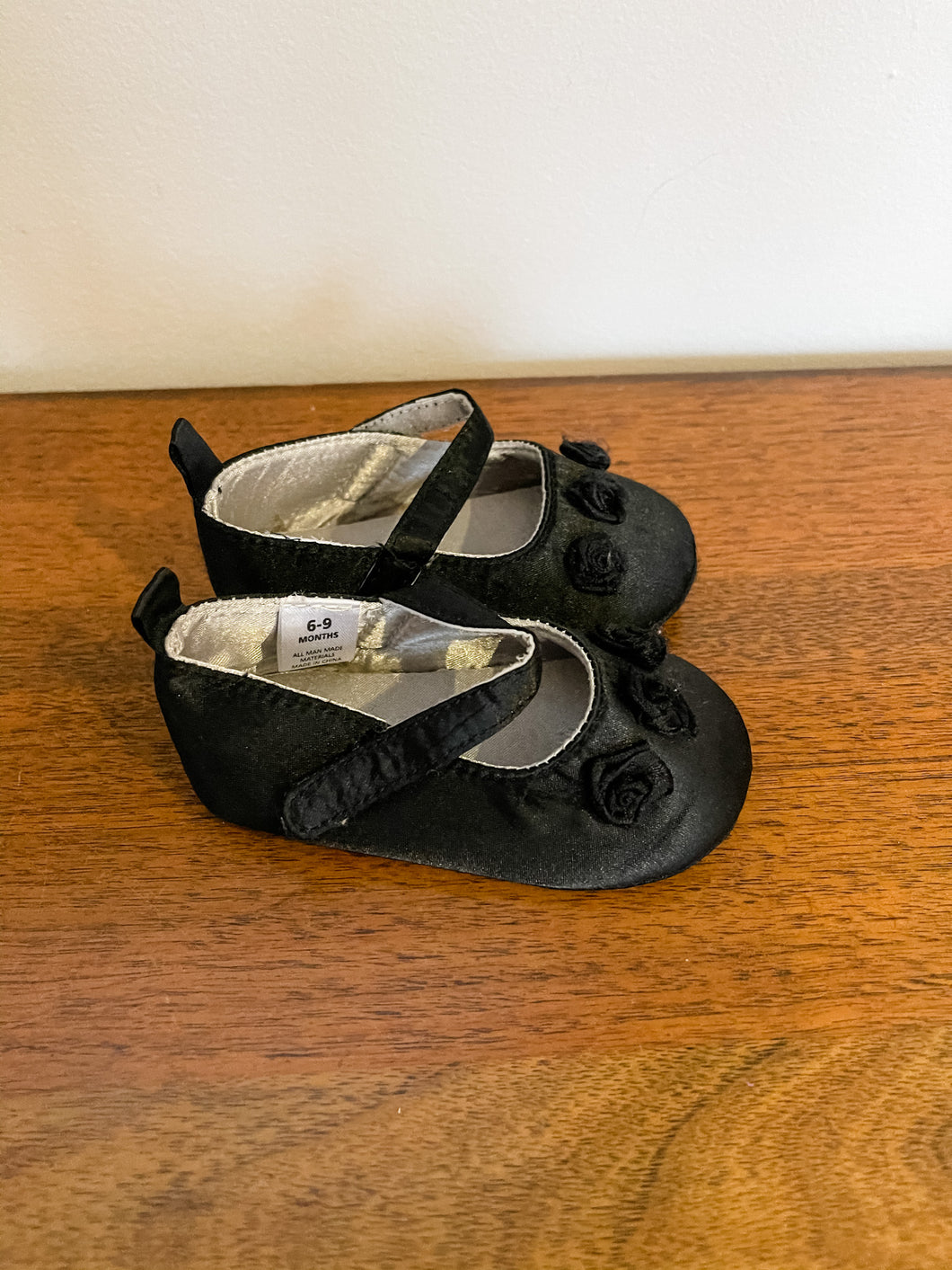 Girls Black Shoes Size 6-9 Months