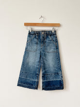 Load image into Gallery viewer, Blue Gap Jeans Size 6
