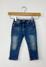 Load image into Gallery viewer, Girls Blue 2T 7 For All Mankind Jeans Size 2T

