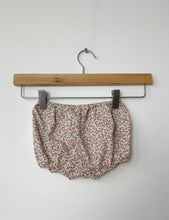 Load image into Gallery viewer, Floral Bloomers 2 Pack Size 6-12 Months
