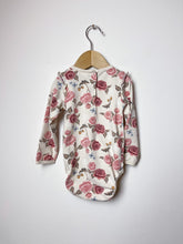 Load image into Gallery viewer, Girls Floral H&amp;M Onesie Size 12-18 Months
