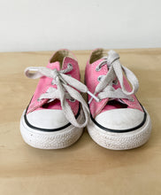 Load image into Gallery viewer, Pink Converse Shoes Size 5

