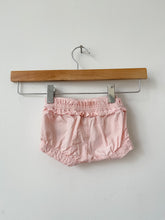 Load image into Gallery viewer, Pink Gap Shorts Size 0-3 Months
