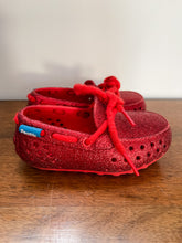 Load image into Gallery viewer, Red People Shoes Size 5
