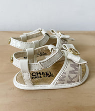 Load image into Gallery viewer, White Michael Kors Sandals Size 3
