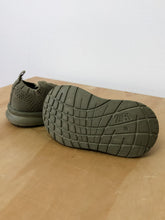 Load image into Gallery viewer, Green Zara Knit Shoes Size 3.5
