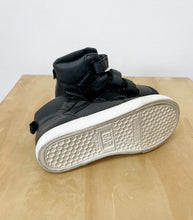 Load image into Gallery viewer, Kids Black Gap Sneakers Size 9
