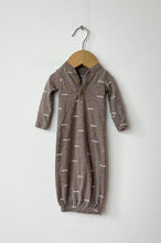 Load image into Gallery viewer, Brown Carters Sleeping Gown Size Preemie
