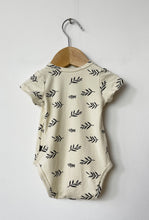 Load image into Gallery viewer, Kids Haven Baby Onesie Size 6-9 Months
