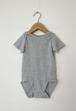 Load image into Gallery viewer, Grey H&amp;M Bodysuit Size 2/3T
