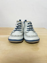 Load image into Gallery viewer, Kids Grey Robeez Shoes Size 18-24 Months

