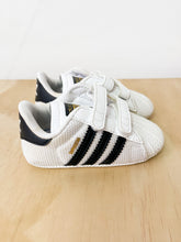 Load image into Gallery viewer, Kids White Adidas Shoes Size 3
