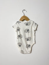 Load image into Gallery viewer, Kids White Old Navy Bodysuit Size 6-12 Months

