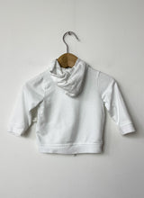 Load image into Gallery viewer, White Perlimpinpin Sweater Size 0-3 Months
