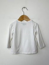 Load image into Gallery viewer, Kids White Vonbon Shirt Size 6-9 Months

