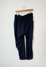 Load image into Gallery viewer, Maternity Black H&amp;M Pants Size Medium
