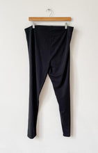Load image into Gallery viewer, Maternity Black Asos Leggings Size 14
