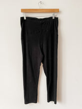 Load image into Gallery viewer, Maternity Black H&amp;M Leggings Size Large
