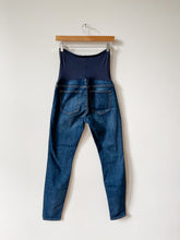 Load image into Gallery viewer, Maternity Blue Gap Jeans Size 4r
