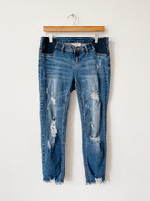 Load image into Gallery viewer, Maternity Blue Jessica Simpson Jeans Size Medium

