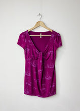 Load image into Gallery viewer, Maternity Pink Thyme Shirt Size Medium
